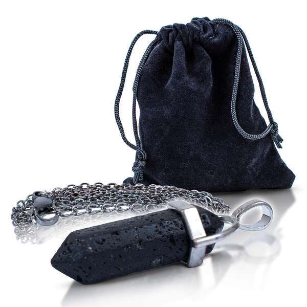 Kmień lawowy – zawieszka z łańcuszkiem w woreczku